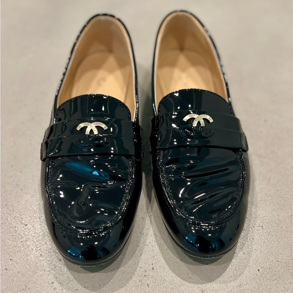 CHANEL Black Patent Calfskin Loafers / Moccasins